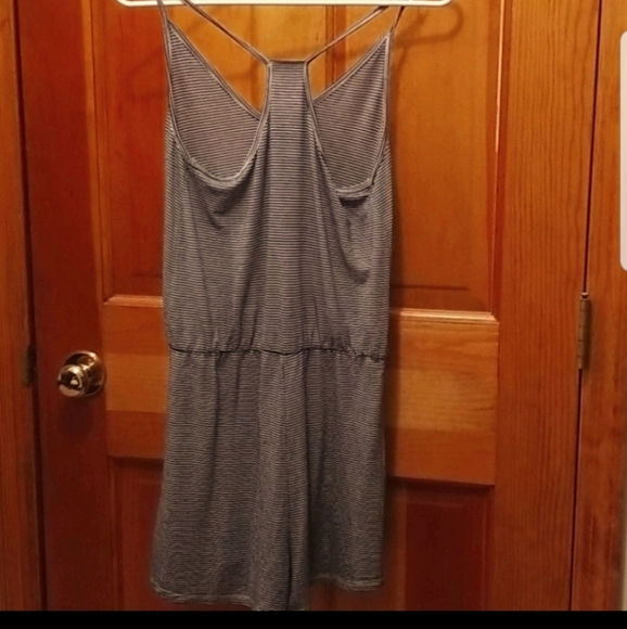 5 FOR $25 Rolla Coster Adorable Black and white Romper - Picture 2 of 6